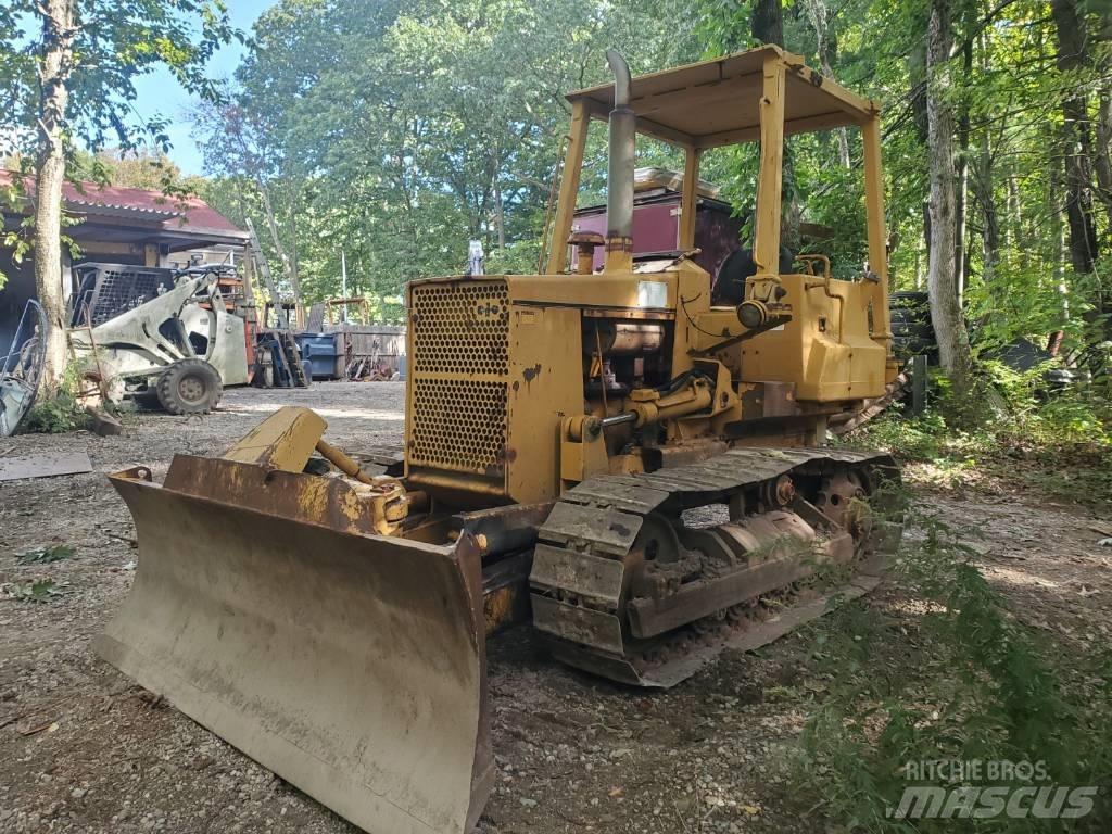 Komatsu D 31 A-17 Pásové dozéry