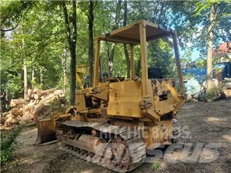 Komatsu D 31 A-17 Pásové dozéry