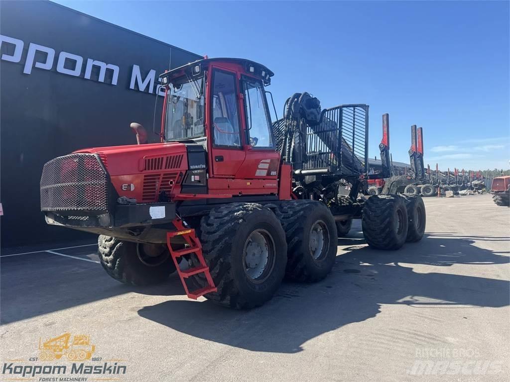 Komatsu 895 Lesné traktory