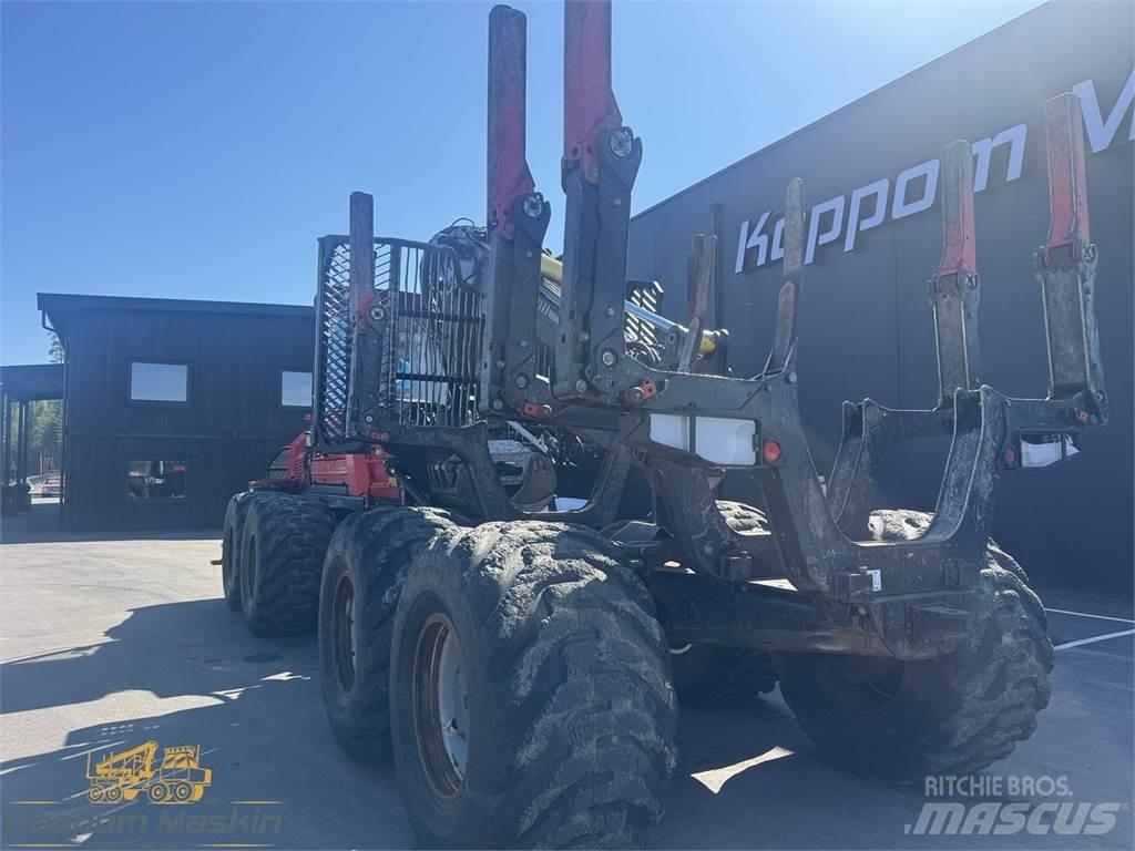 Komatsu 895 Lesné traktory