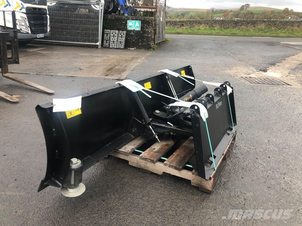 JCB Snow Plough Pluhy