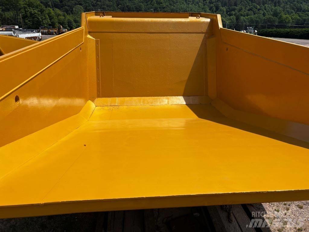 CAT 773G Kĺbové nákladné autá