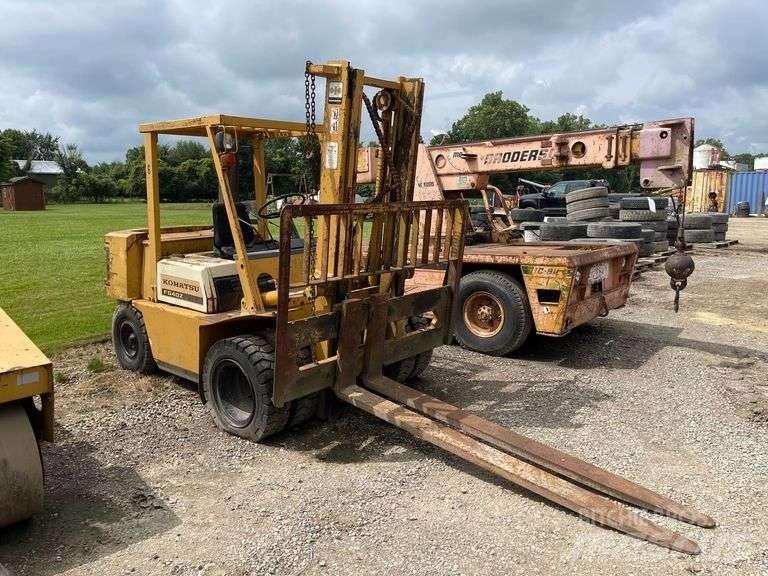 Komatsu FG 40ZT-4 Iné