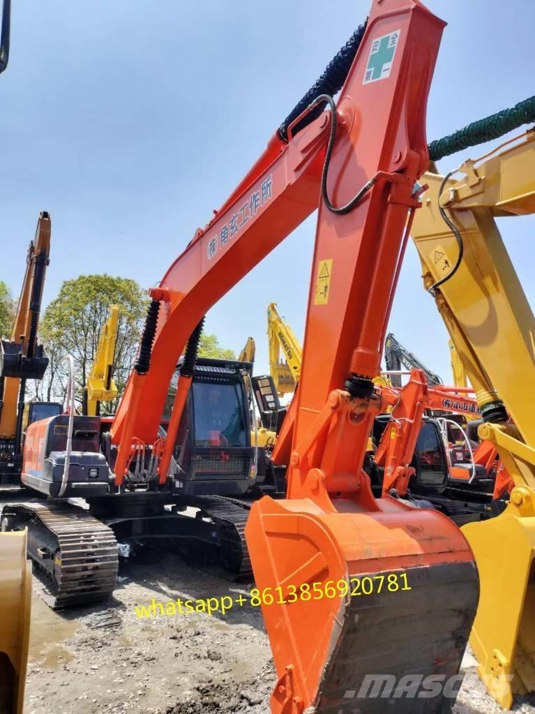 Hitachi ZX 200 Pásové rýpadlá