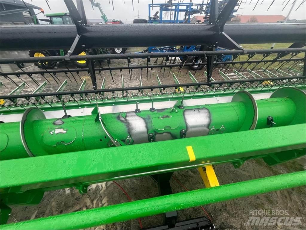 John Deere 625R Príslušenstvo a náhradné diely ku kombajnom