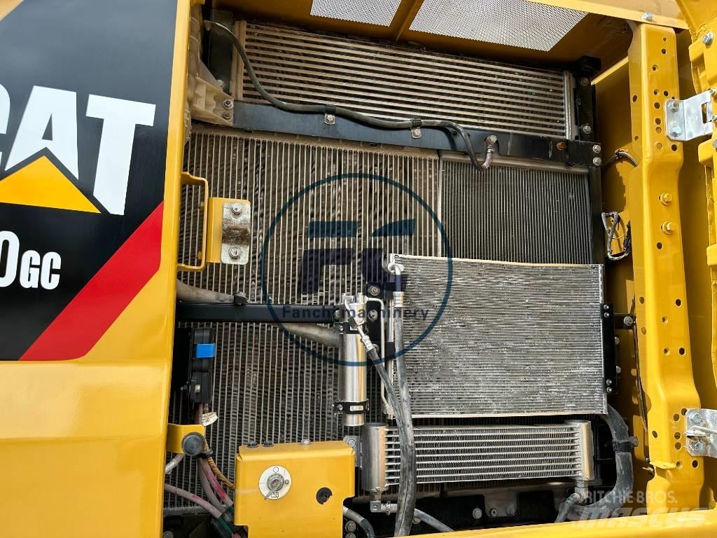 CAT 330 GC Pásové rýpadlá