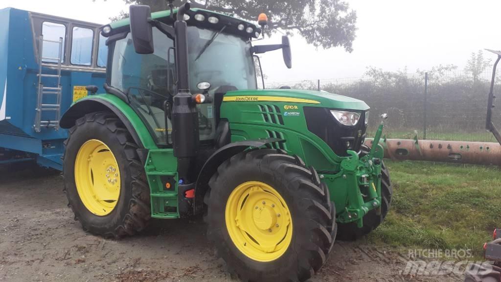 John Deere 6110 R Traktory