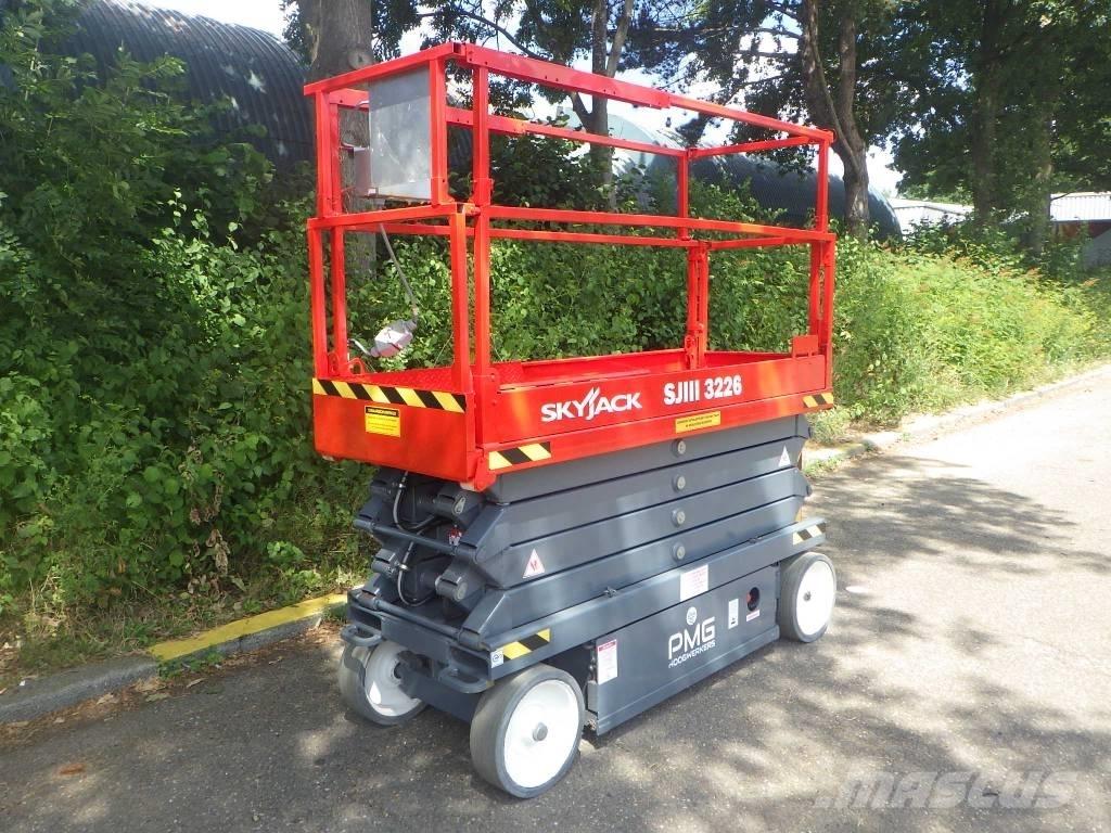 SkyJack SJ3226 Nožnicové zdvíhacie plošiny
