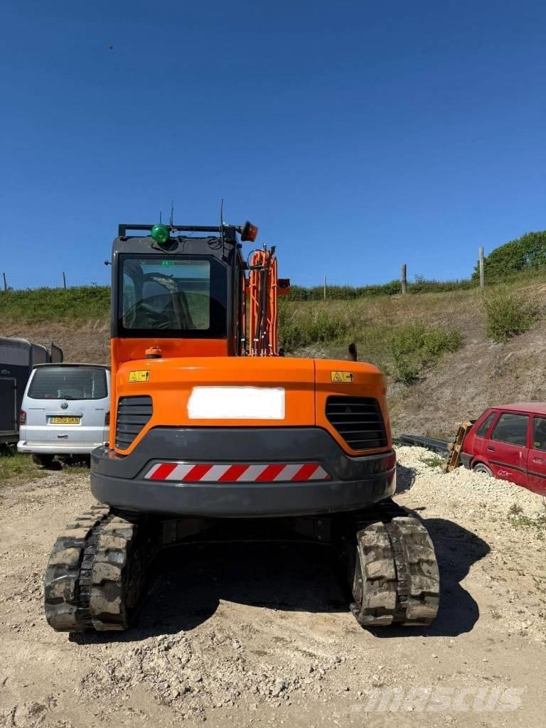 Doosan DX 85 R-3 Midi rýpadlá 7 t - 12 t