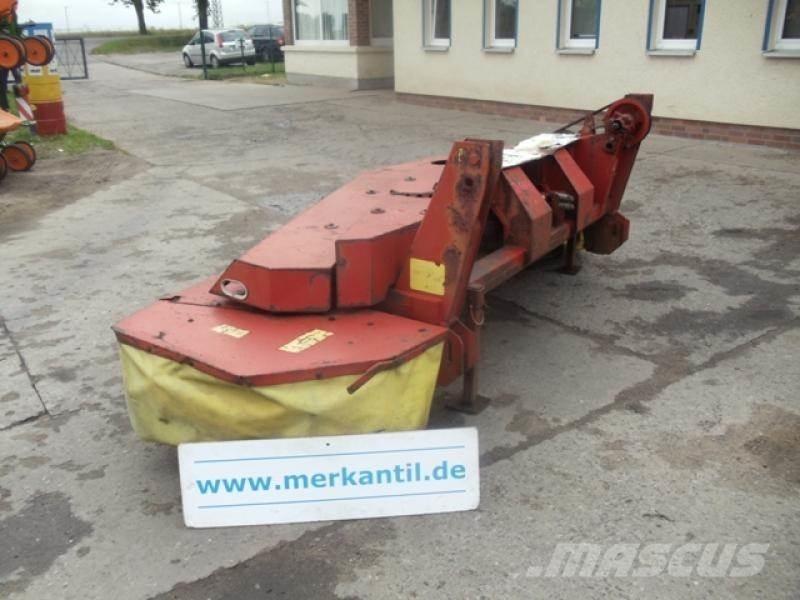  Mezög M 1020 Kosačky namontované a ťahané