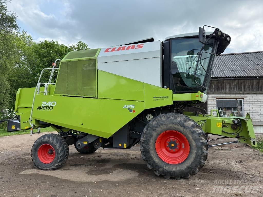 CLAAS Avero 240 Kombinované zberacie stroje