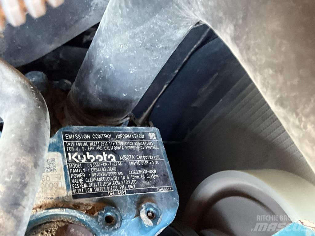 Kubota KX 080-4 Midi rýpadlá 7 t - 12 t