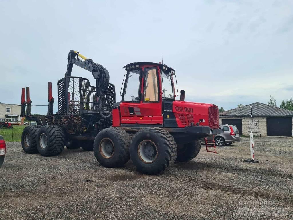 Komatsu 895 Lesné traktory