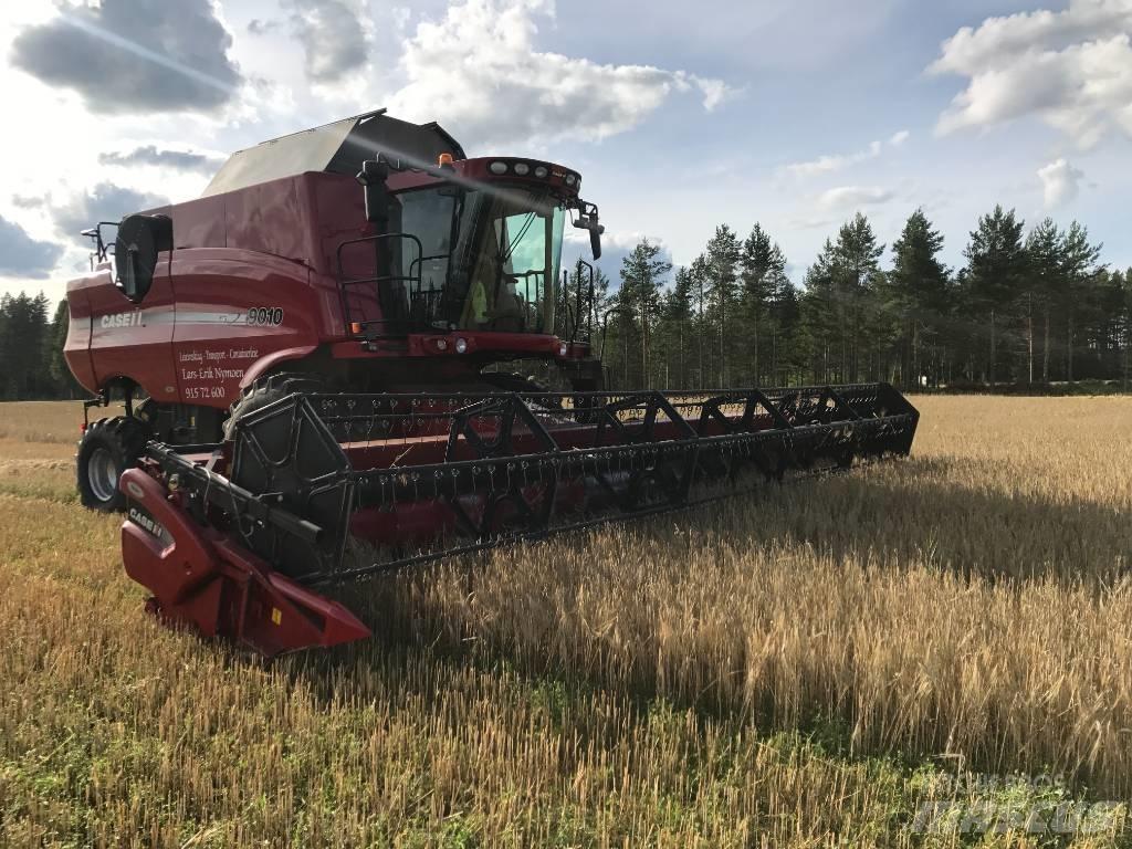 Case IH 9010 Kombinované zberacie stroje