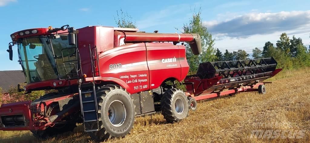 Case IH 9010 Kombinované zberacie stroje