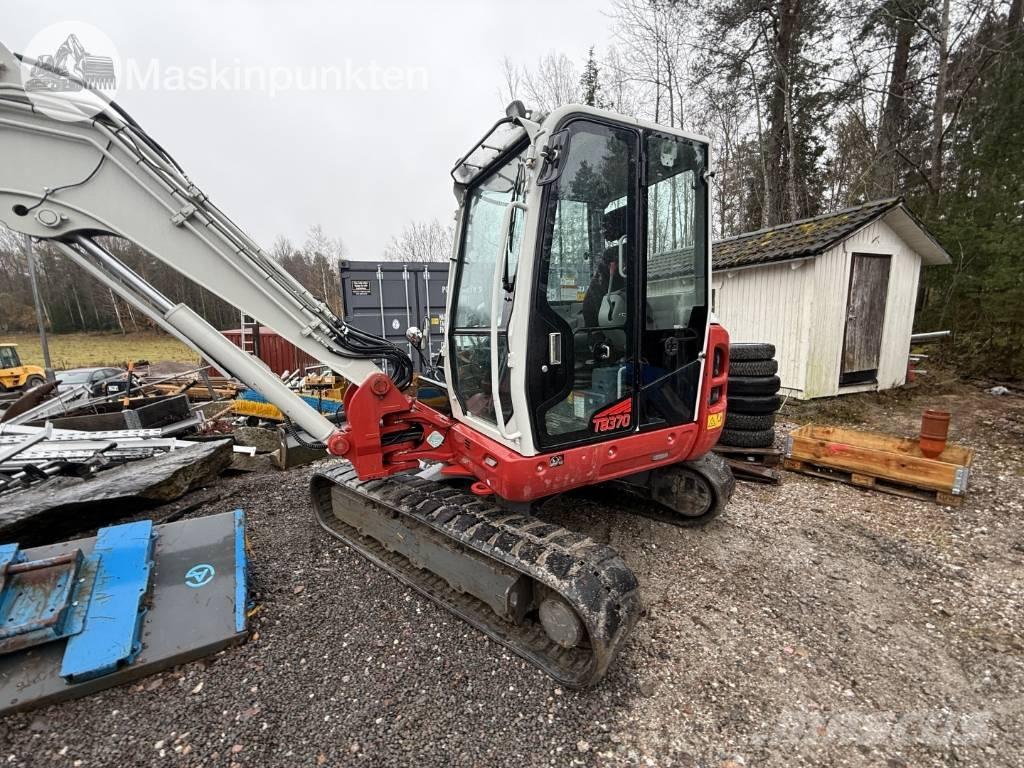 Takeuchi TB 370 Pásové rýpadlá