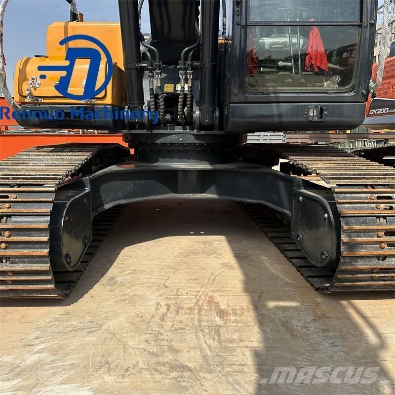 Hyundai 215-9S Pásové rýpadlá