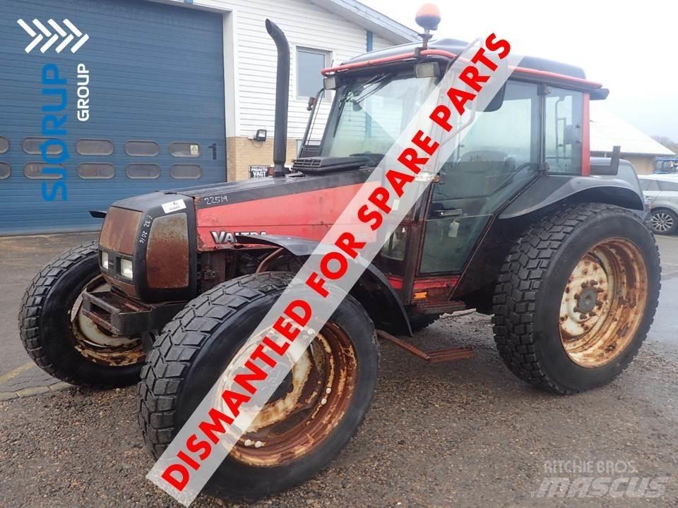Valtra 900 Traktory