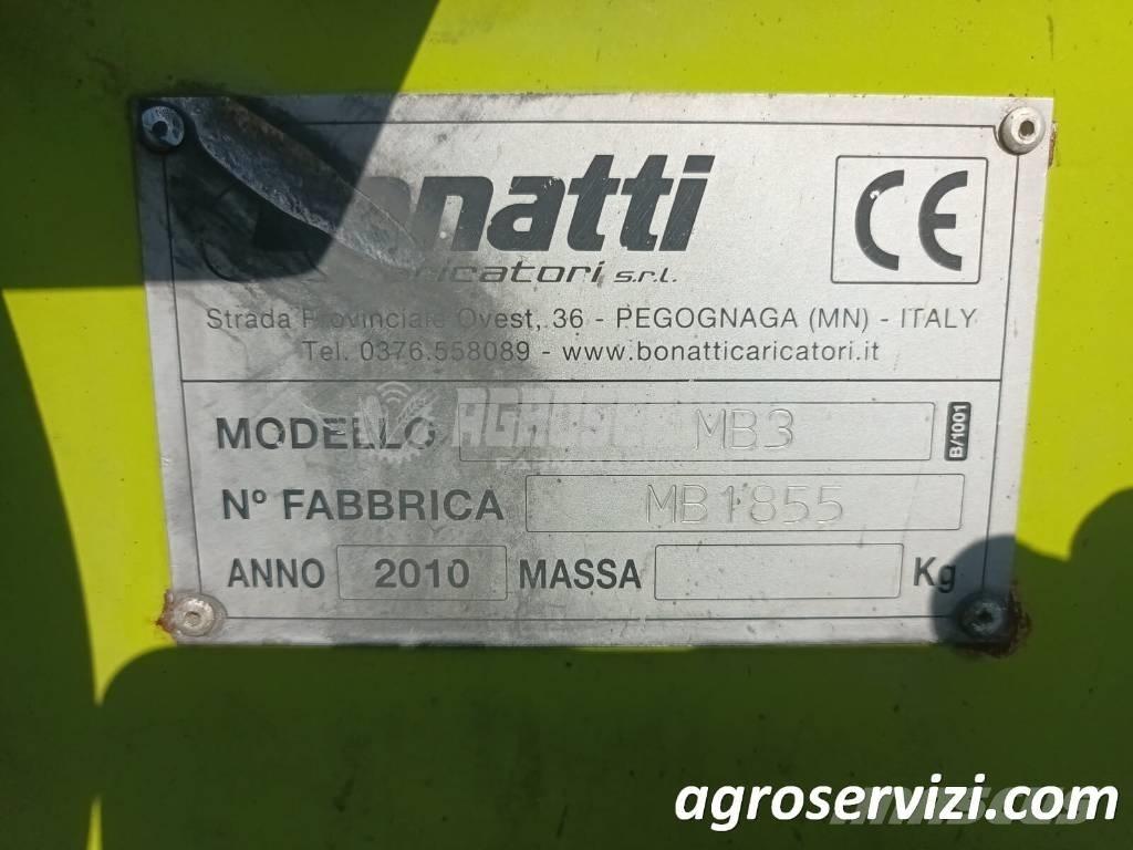 CLAAS Axos 320 Traktory
