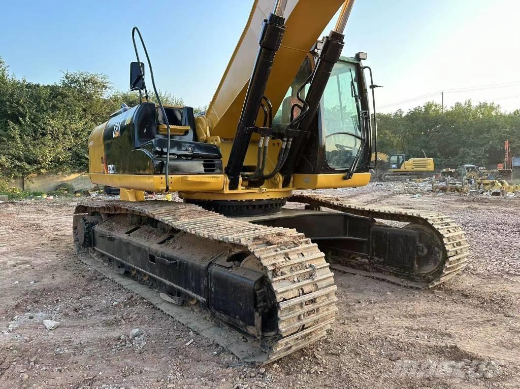 CAT 330 D L Pásové rýpadlá
