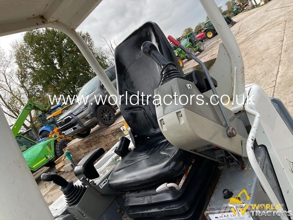 Takeuchi TB 228 Mini rýpadlá < 7t