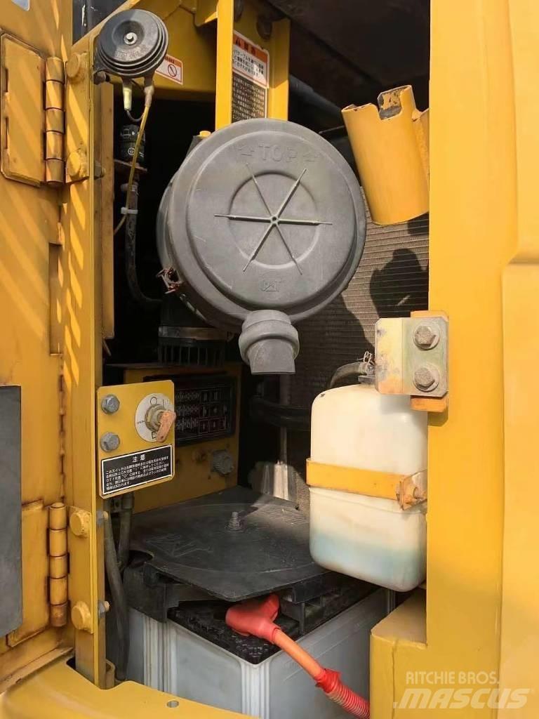 CAT 313 C Pásové rýpadlá