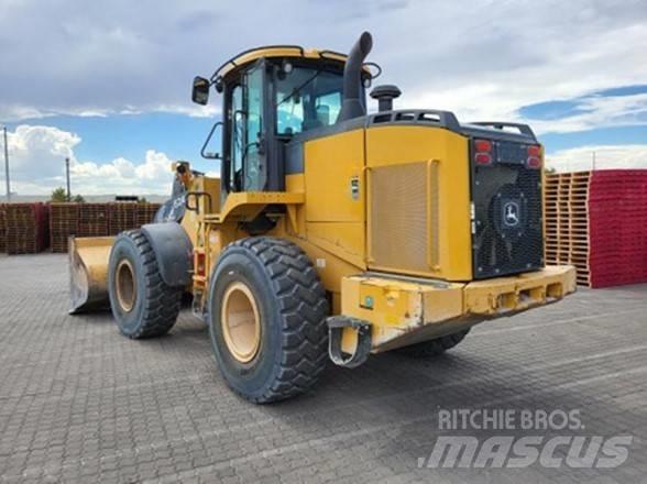 John Deere 624K Kolesové nakladače
