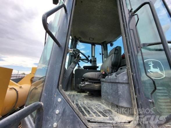 John Deere 624K Kolesové nakladače