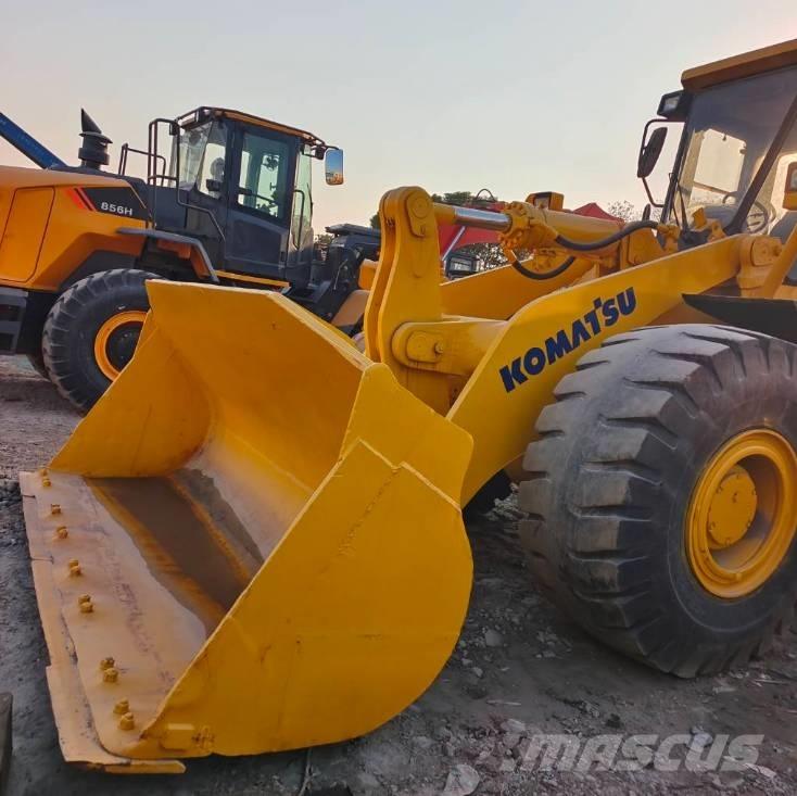 Komatsu WA 470 Kolesové nakladače