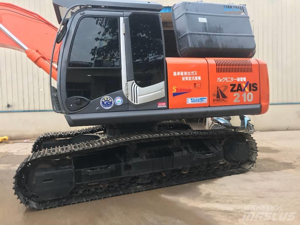 Hitachi ZX 210 Pásové rýpadlá