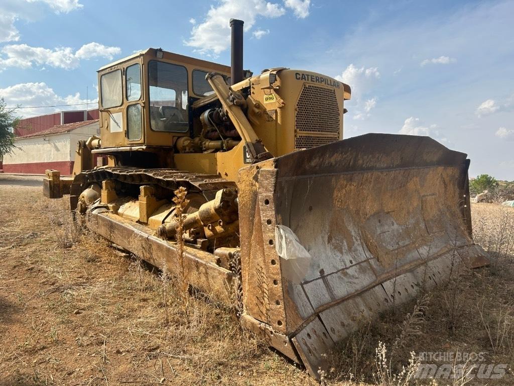 CAT D 9 G Pásové dozéry