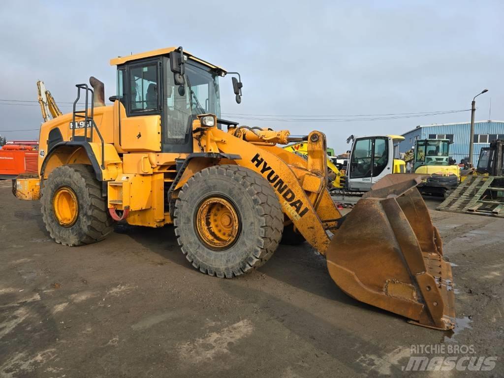 Hyundai HL 960 Kolesové nakladače