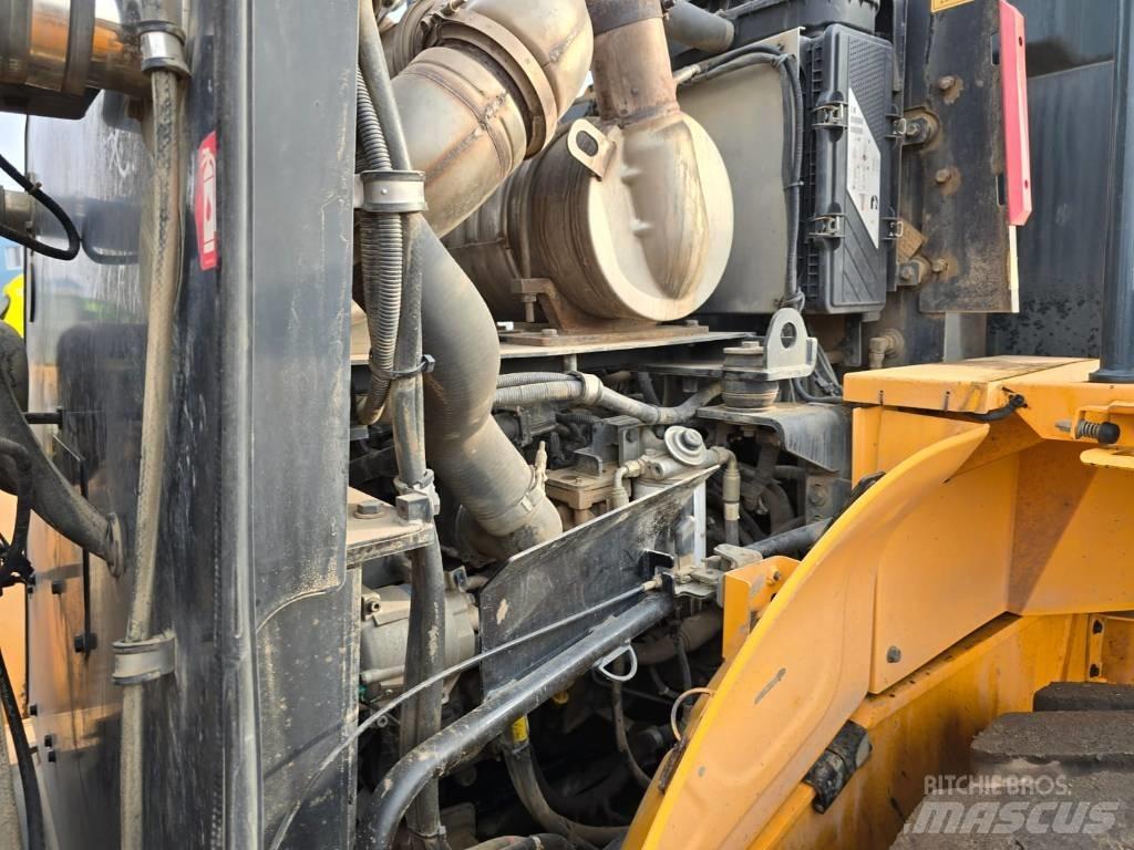 Hyundai HL 960 Kolesové nakladače