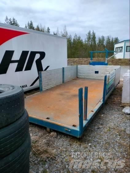  erittäin hyvä odnímateľné