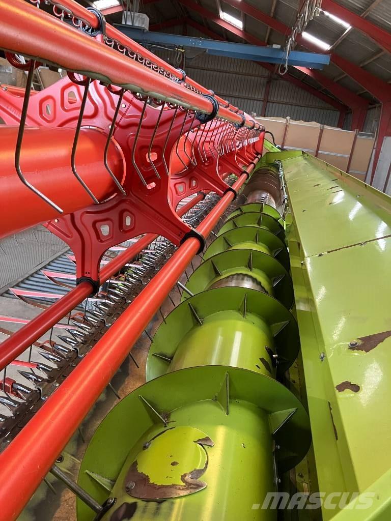 Claas 650 Kombinované zberacie stroje