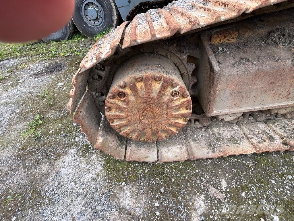 Komatsu PC 210-5 Pásové rýpadlá