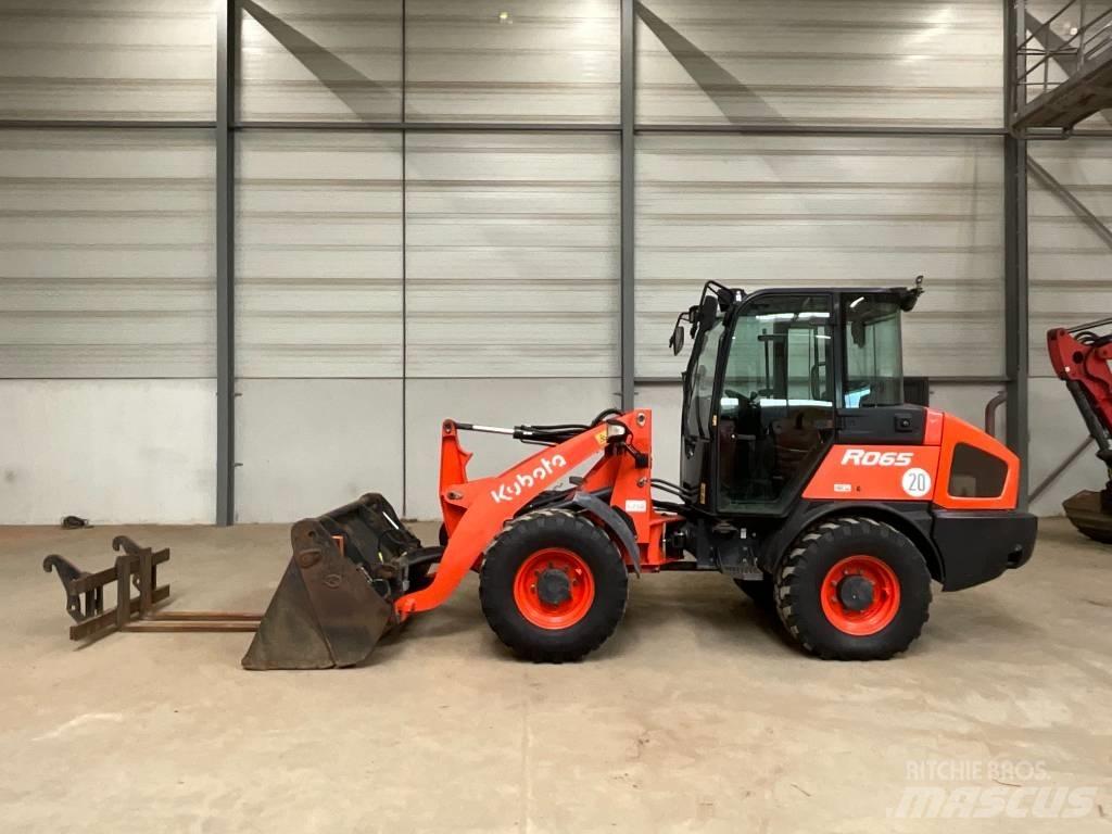 Kubota R 065 Kolesové nakladače
