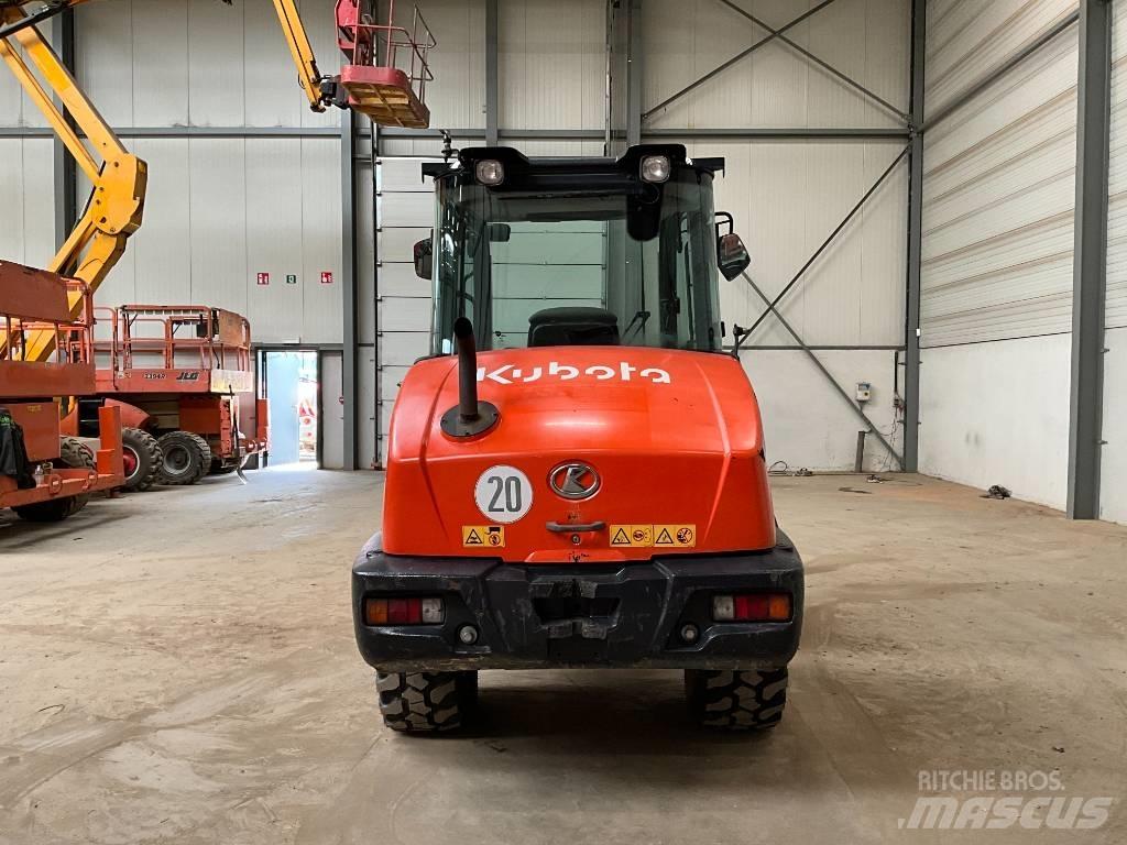 Kubota R 065 Kolesové nakladače
