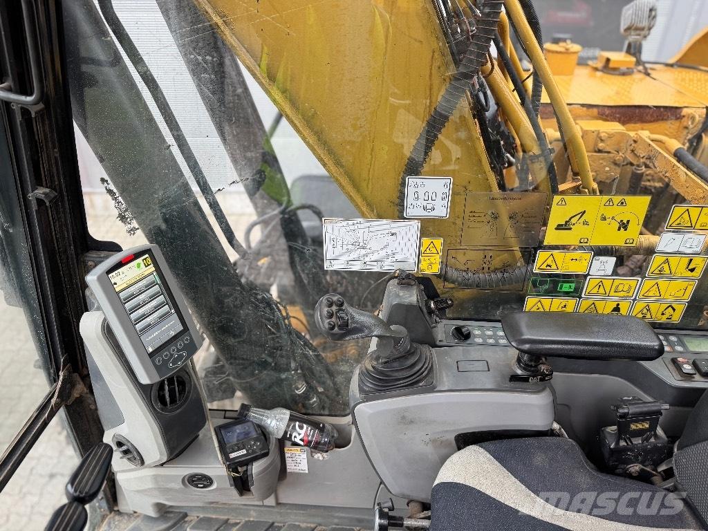 CAT 318 E L Pásové rýpadlá