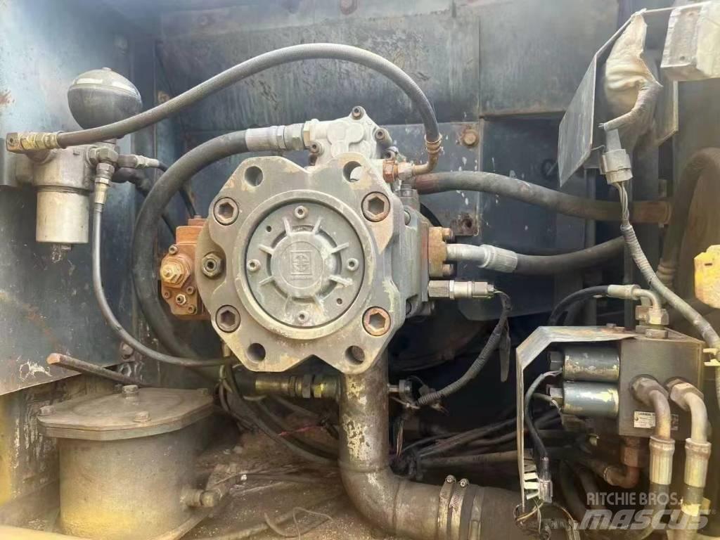 Sumitomo SH200A3 Pásové rýpadlá