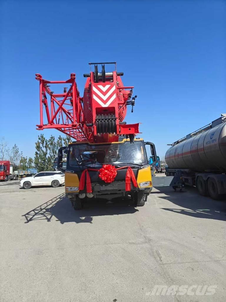 Sany STC1000C7-8 Univerzálne terénne žeriavy