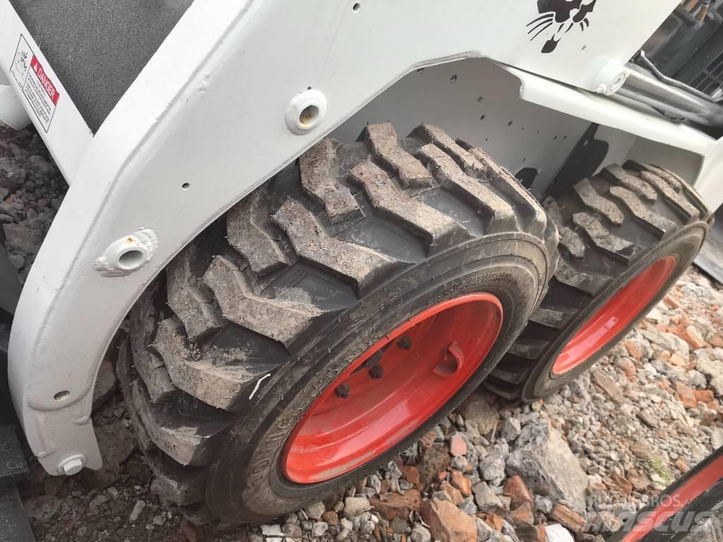 Bobcat S 130 Šmykom riadené nakladače
