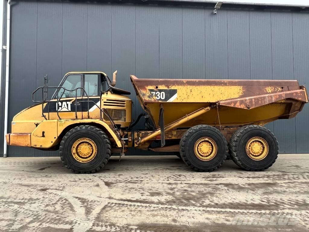 CAT 730 Kĺbové nákladné autá
