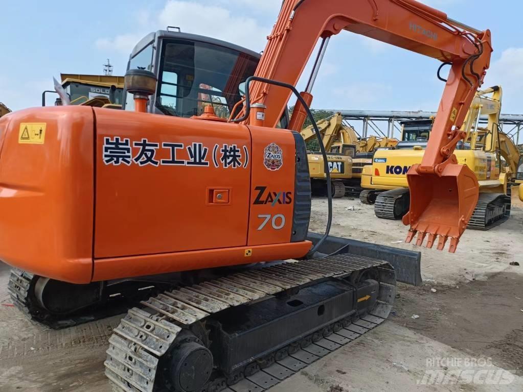 Hitachi ZX70 Mini rýpadlá < 7t