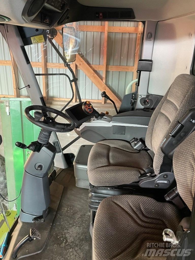 CLAAS Tucano 440 Kombinované zberacie stroje