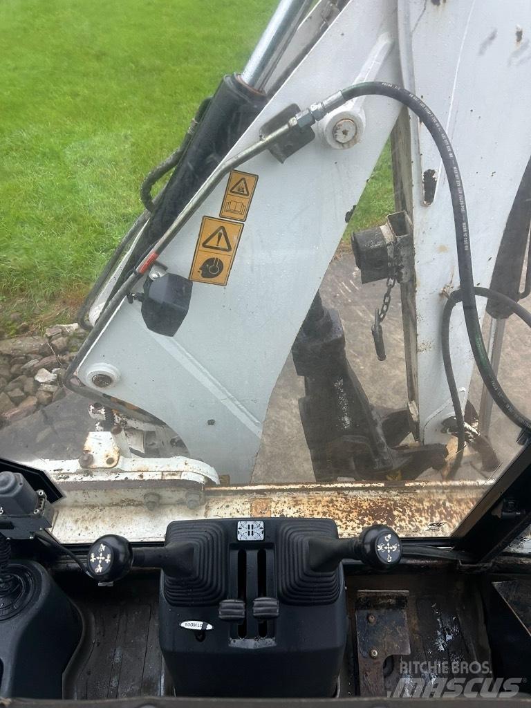 JCB 2CX Rýpadlo-nakladače