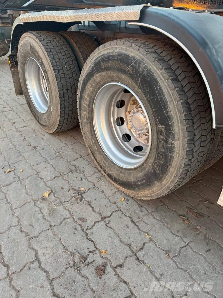 Volvo FH 650 Nákladné vozidlá na prepravu dreva