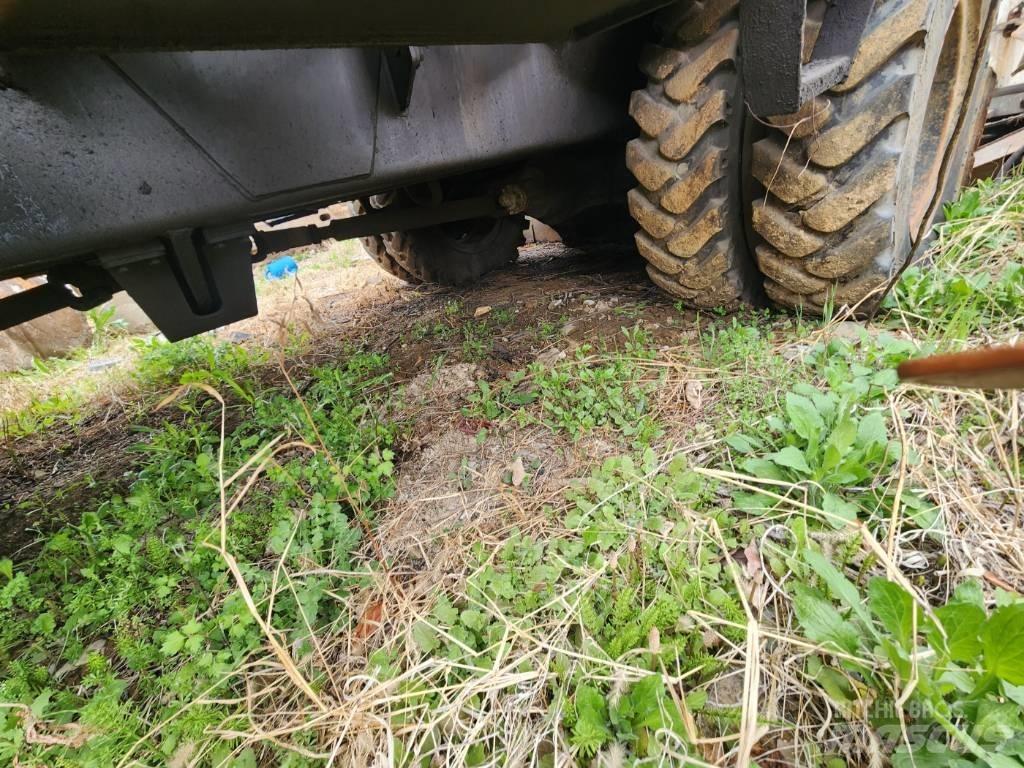 Hyundai ROBEX 2000W Kolesové rýpadlá