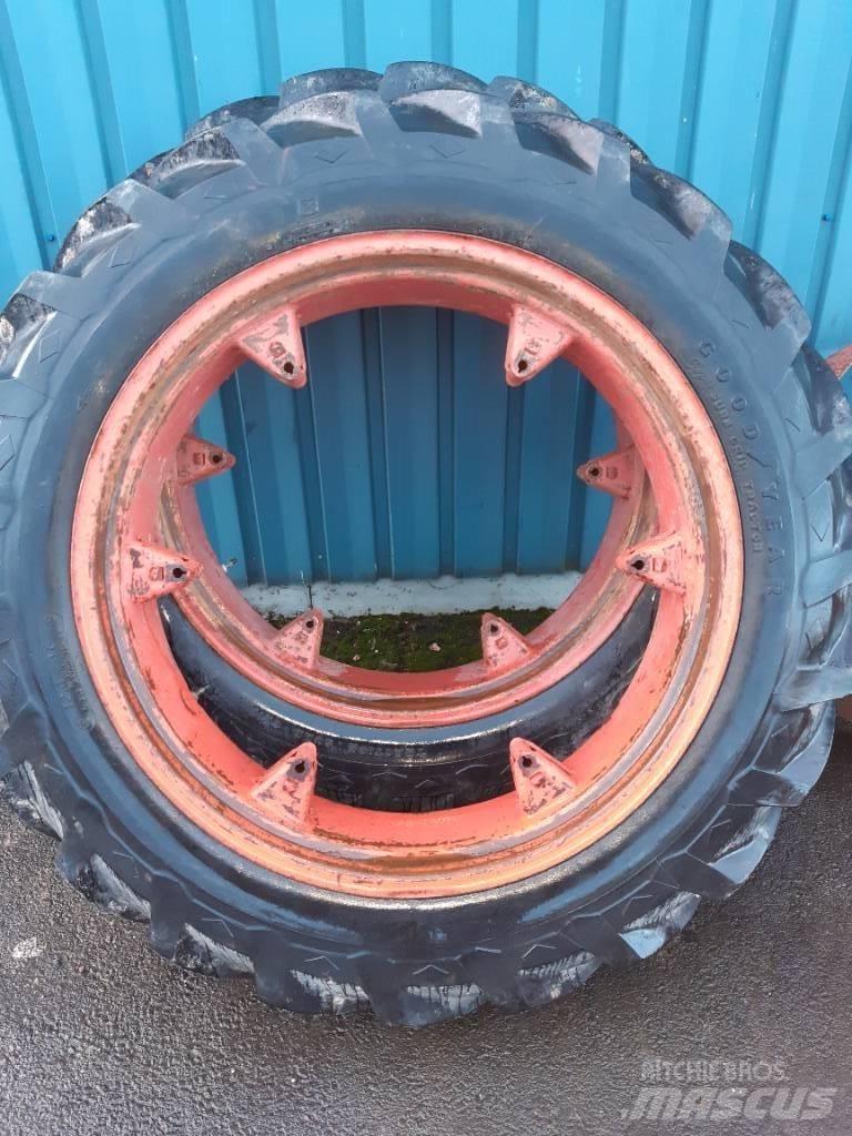 Goodyear 12.4-36 Pneumatiky, kolesá a ráfiky