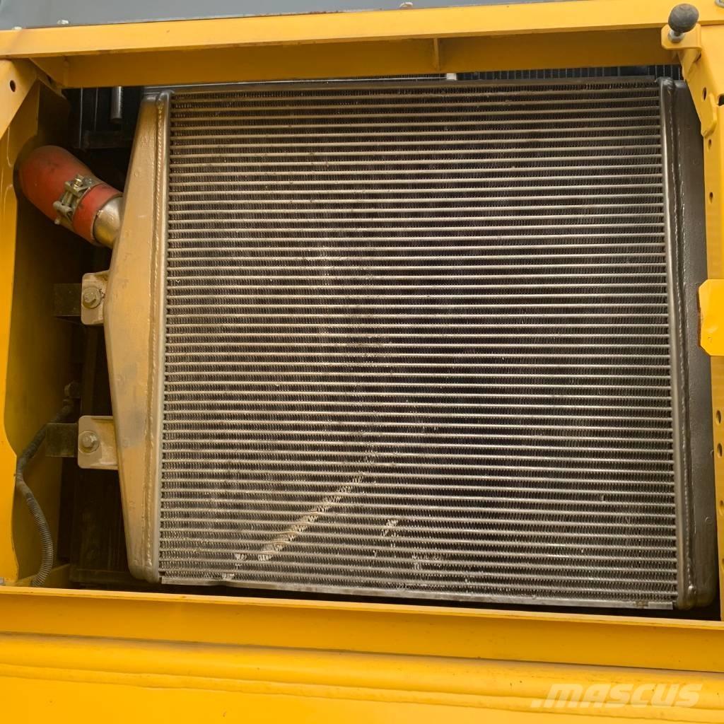 Komatsu PC450-8 Pásové rýpadlá
